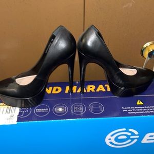 Steve Madden size 10 platform heels